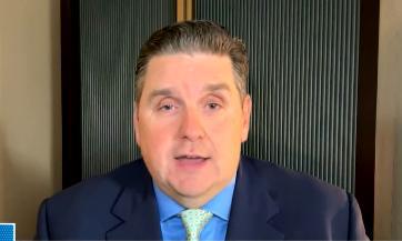 文胖：每场NBA总决赛价值1亿美元，总裁萧华希望打6-7场