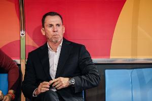 久尔杰维奇:很开心临时执教国足 我们不需要惧怕对手