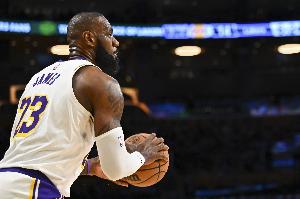 必一运动网页版-Skip：詹姆斯的界外发球失误让对方快速拿下三分 让湖人陷入险地