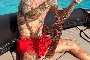 劳逸结合，39岁拉莫斯社媒晒假期休闲照片，上轮刚破门助球队取胜