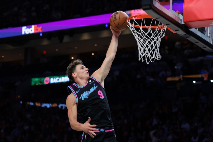 必一运动登录入口-拉松谈与德罗赞冲突：啥也没说也没挑事 只是把他说的回敬他一下